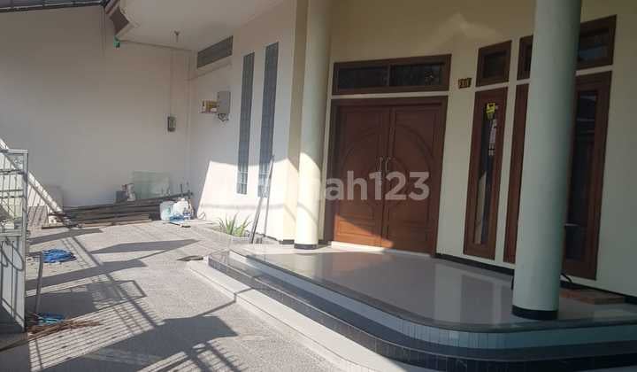 Rumah tinggal bisa utk usaha, resto, kantor posisi mainroad