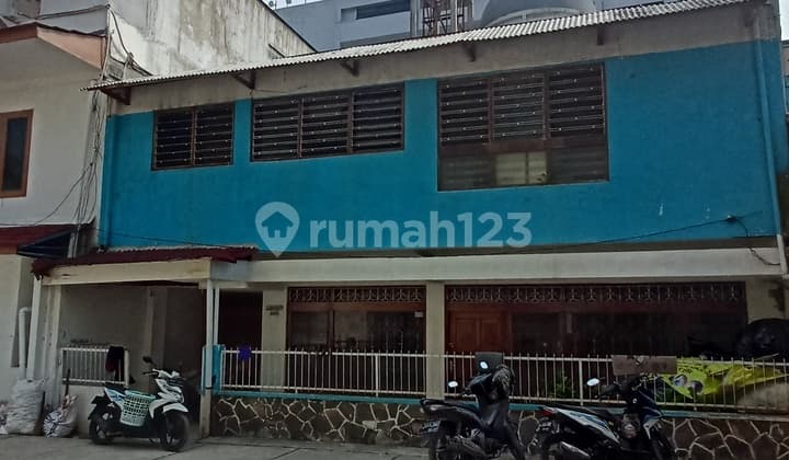 Tanah dan Bangunan Hayam Wuruk