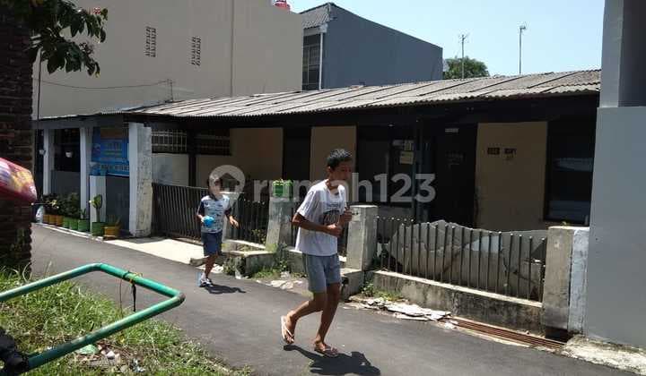 Dijual Rumah hitung tanah di Perum Gunung Guntur