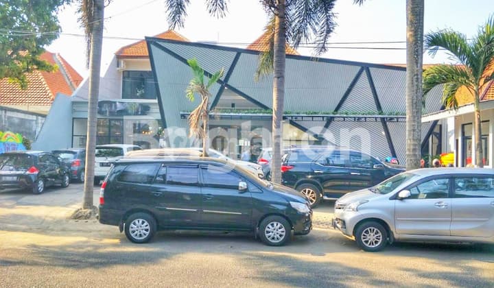 RUMAH USAHA PUSAT KOTA SURABAYA , JL KAPUAS SIAP PAKAI