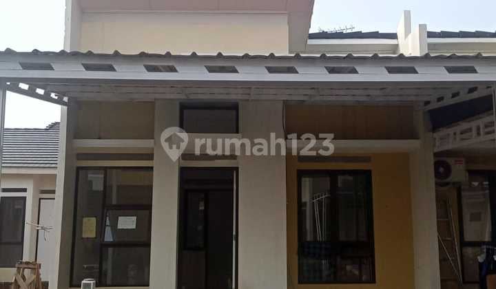 Ready-to-Live House with 2 Bedrooms in Galuh Mas, West Karawang