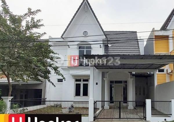 Rumah Cantik dengan Bangunan Modern 2 Lantai di Bukit Golf