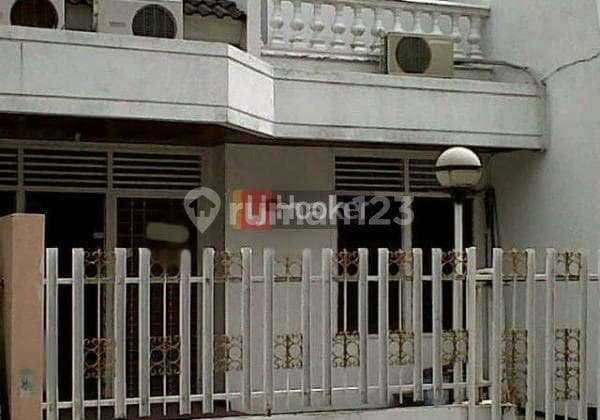 Rumah Di Jalan Janur Asri Area Kelapa Gading