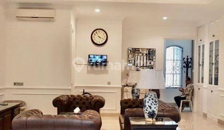 Rumah modern minimalis 2 lantai full furnish menteng