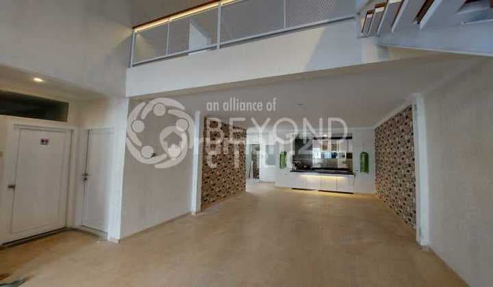 NUANSA MEGAH RUMAH BENING DI PERUMAHAN KECE KOTA BARU PARAHYANGAN BANDUNG