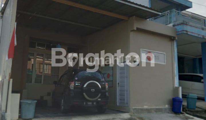 Beautiful and Cool House Plus Near Swimming Pool in Elite Area