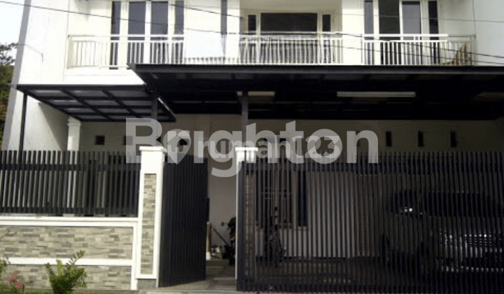 RUMAH MINIMALIS 2LANTAI DAERAH TENGGILIS RUMAH MINIMALIS 2LANTAI DAERAH TENGGILIS