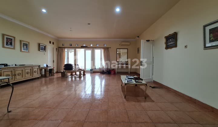 Rumah di Jl tanah kusir Arteri Pondok Indah Jakarta Selatan