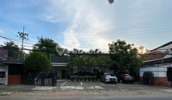 RUMAH JL. SULAWESI HOOK COCOK UNTUK USAHA PRAKTEK DOKTER