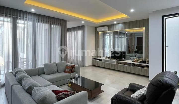 Rumah Modern Minimalis Siap Huni di Menteng