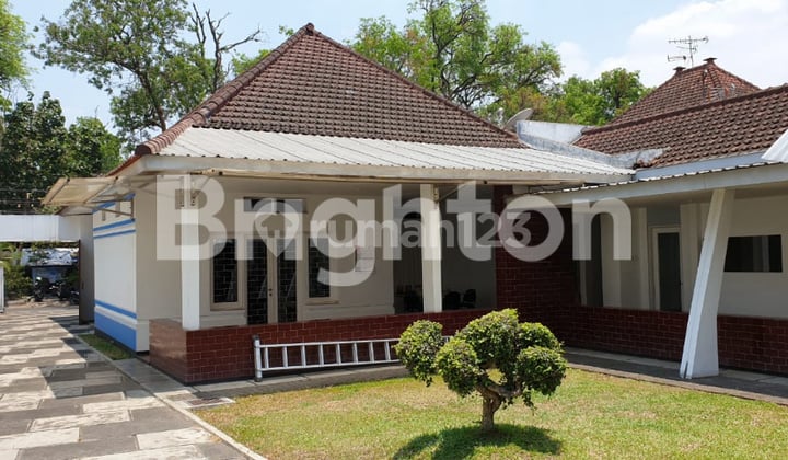 rumah usaha gunung gunung area ijen kota malang