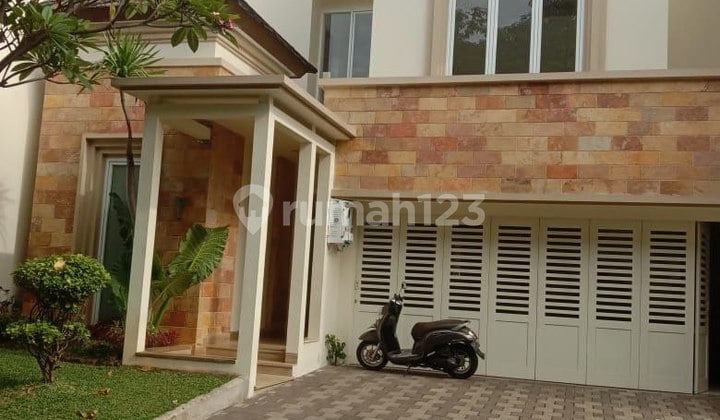 RUMAH EKSLUSIF LOKASI JAKARTA SELATAN RUMAH EKSLUSIF LOKASI JAKARTA SELATAN