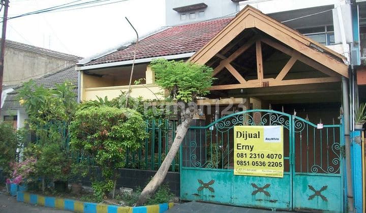 Rumah di Kutisari Indah Barat, Bagus + Terawat, Row Jalan Lebar, Siap Huni