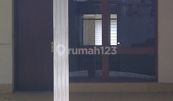 Rumah Asri Di Sayap Gatot Subroto Bisa Untuk Tempat Usaha