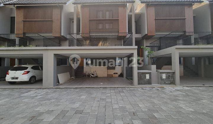 Rumah bagus minimalis di cluster elite kartasura solo