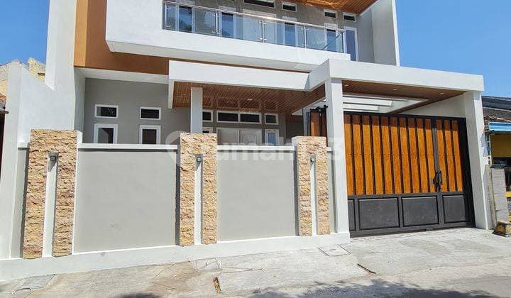 Rumah baru siap pakai di Sumber Banjarsari Solo