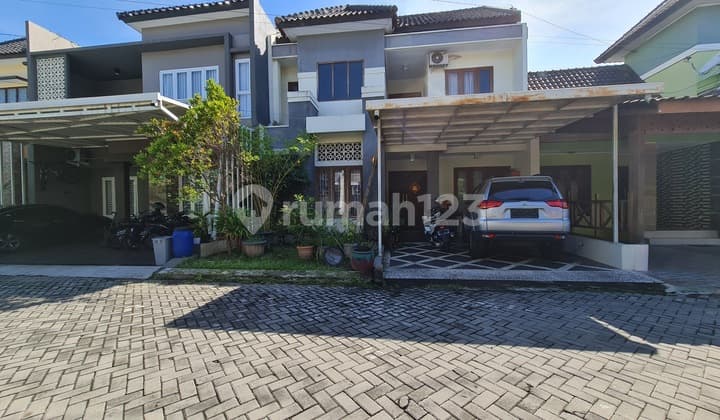 Rumah bagus siap pakai di cluster elite gentan solo