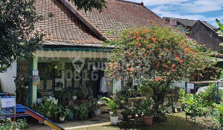 Dijual Rumah Luas di Jalan Cisitu Dago Bandung