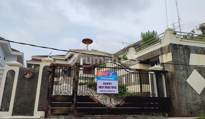 Rumah mewah dengan view di Bukitsari