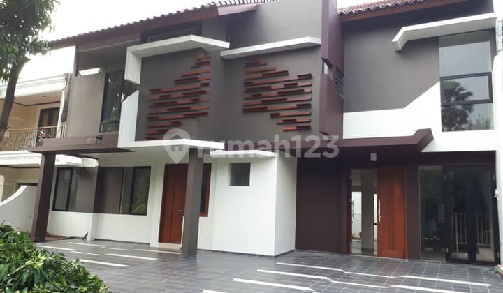 Rumah Dalam Cluster Di Puri Bintaro Jaya Depan Taman
