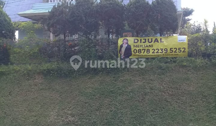 Villa Nyaman dan Terawat di Villa Istana Bunga