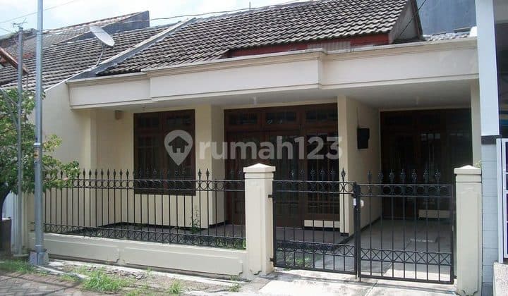 Rumah di Rungkut Mapan Barat, Bagus + Terawat, Siap Huni