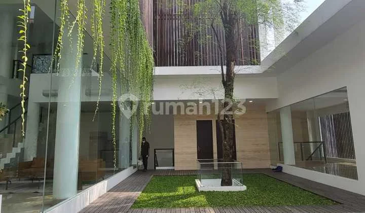 Brand New Modern House di kawasan Dharmawangsa, Kebayoran Baru, Jakarta Selatan
