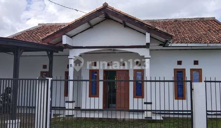 Rumah Nyaman Asri di Jl Gandrung, Cisarua Bandung