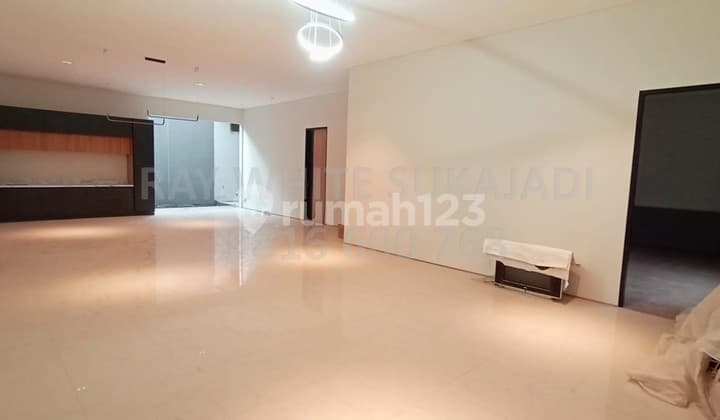 Rumah Baru di Mainroad Taman Holis Indah