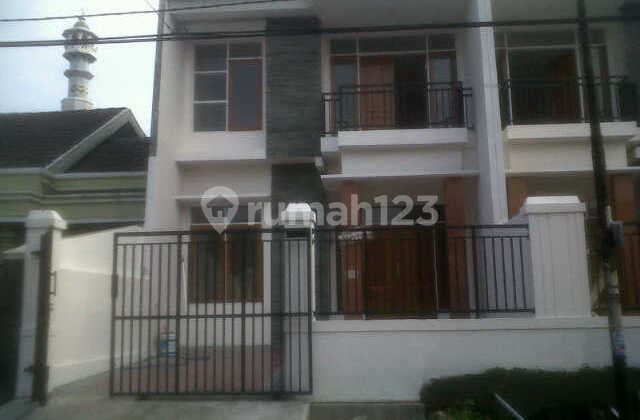 Dijual Rumah Bagus Pondok Kelapa
