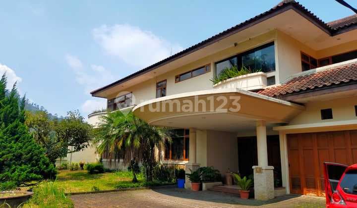 Rumah Lux Terawat di Panorama Lembang, Bandung