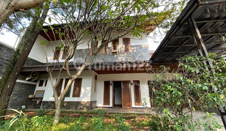 Rumah Asri dan Nyaman di Komplek Mekar Wangi, Bandung Kota
