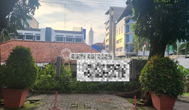 Rumah Tua di Daerah Kebayoran Baru Jakarta Selatan Rumah Tua di Daerah Kebayoran Baru Jakarta Selatan