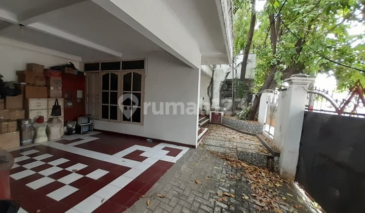 Rumah Zona.campuran Paling Dicari Sudah Turun Drastis, Area Segitiga Emas Arah Pusat Bisnis Kuningan Hadap Timur & Hoki. Zona Komersil.cocok untuk Ruko / Kantor/ Bisnis Area di Zona Ungul Mampang Arah Kuningan Bisnis Area