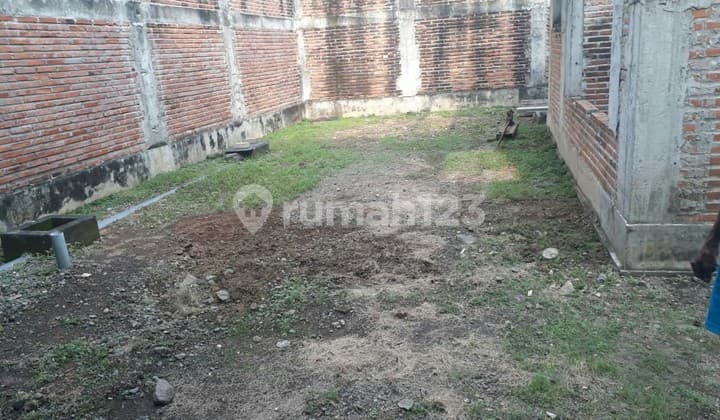 Rumah Hokky Semi Finishing Dan View Golf