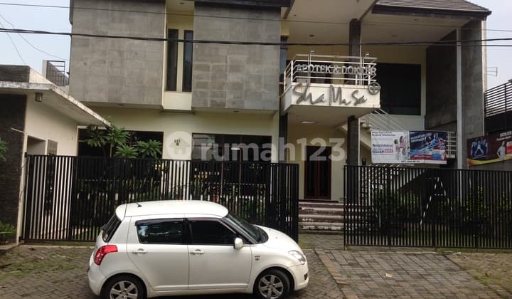 House / Clinic in East Jakarta