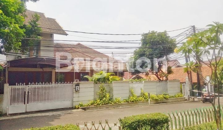 RUMAH MEWAH ASRI DAN NYAMAN