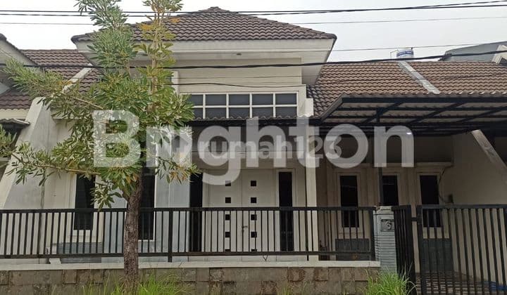 Pondok chandra emerald langka strategis