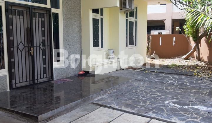 Hook House in Bukit Sari