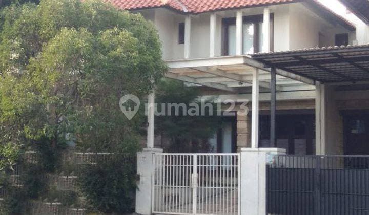 Dijual Mewah Rumah Siap Huni Graha Family, Full Furnish, Surabaya