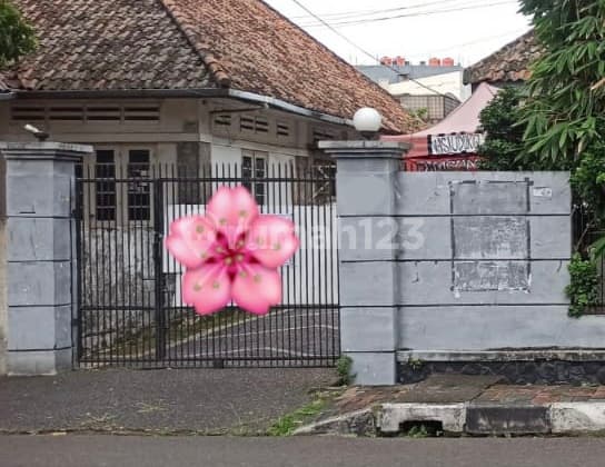Turun Harga!! Rumah Lama di Daerah Guntur, Setiabudi.
