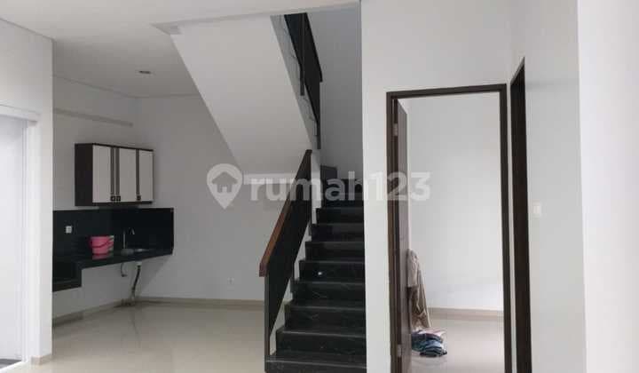 Rumah Minimalis Terawat di Setra Glory, Bandung Utara