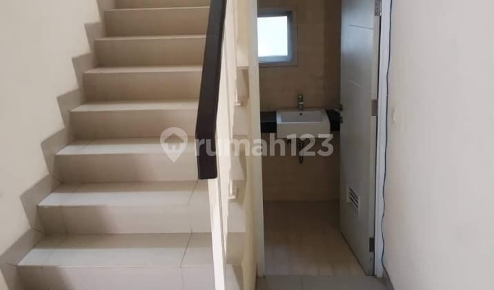 Rumah cantik cluster Amerika Latin UK 8x18 green lake city