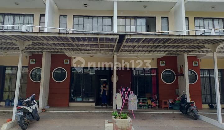 Rumah minimalis green lake city cluster east Asia UK 4x12