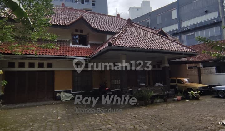 Rumah di sayap Dago area favorit kota Bandung