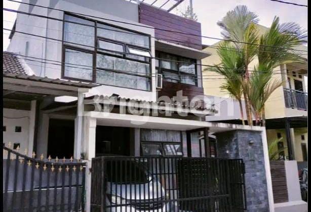 Well-maintained Minimalist Beautiful House