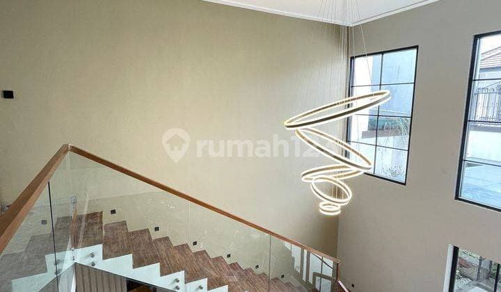 Rumah Minimalis Modern Singgasana Pradana