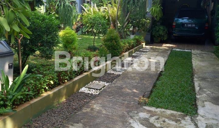 RUMAH BAGUS ELEGAN DAN LUAS SIAP HUNI