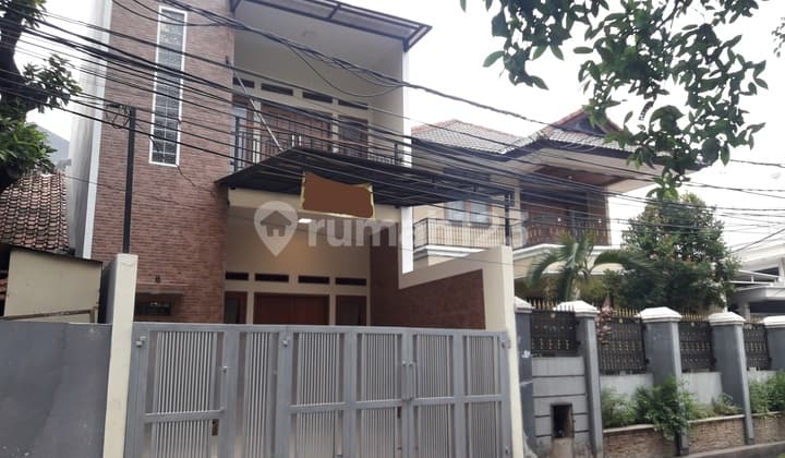 Rumah Pinggir Jalan Dekat Kalibata Dan PGC Bisa Untuk Usaha