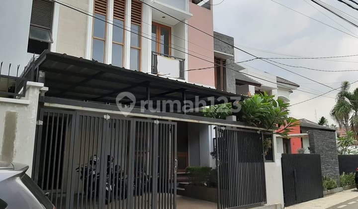 Rumah Baru Akses Strategis Ke Pancoran Dan Cawang Dekat Mall
